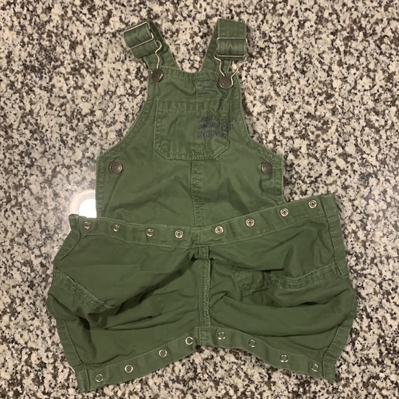 Carters green overalls size 3MO - Picture 4 of 6